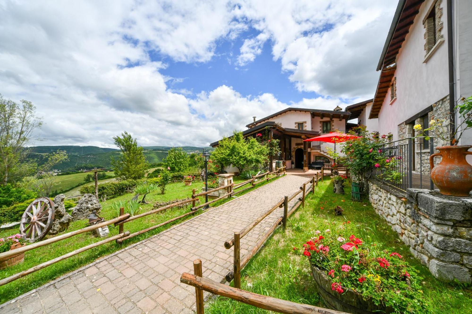 Agriturismo Valle Tezze Cascia Extérieur photo